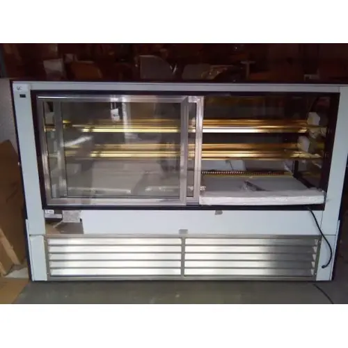 Leader MCB77 - 77" Curved Glass Refrigerated Bakery Display Case - Marble