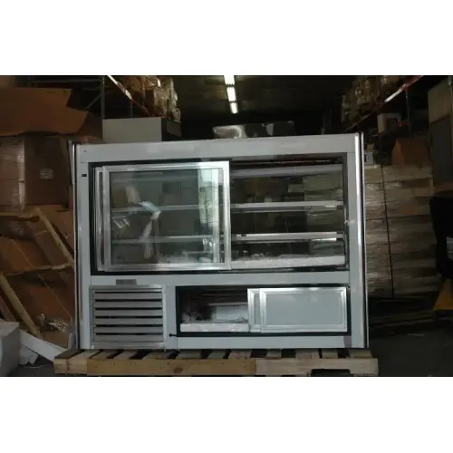 Leader NRHD72SC - 72" Curved Glass Deli Display Case - High Volume